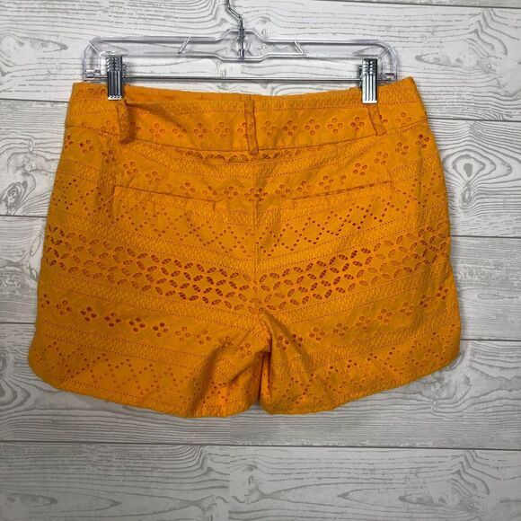 Ann Taylor LOFT Women's Size 4 The Riviera Short Gold Yellow Lace Flat Front - Picture 2 of 5